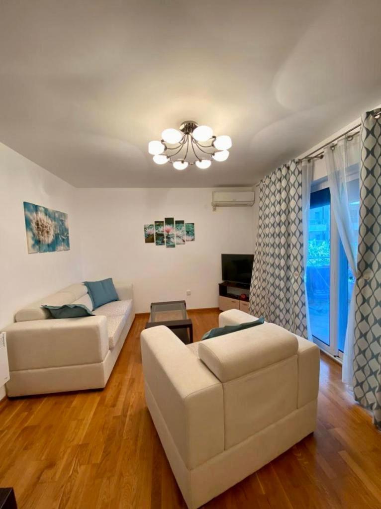 Apartment Liza Petrovac Luaran gambar