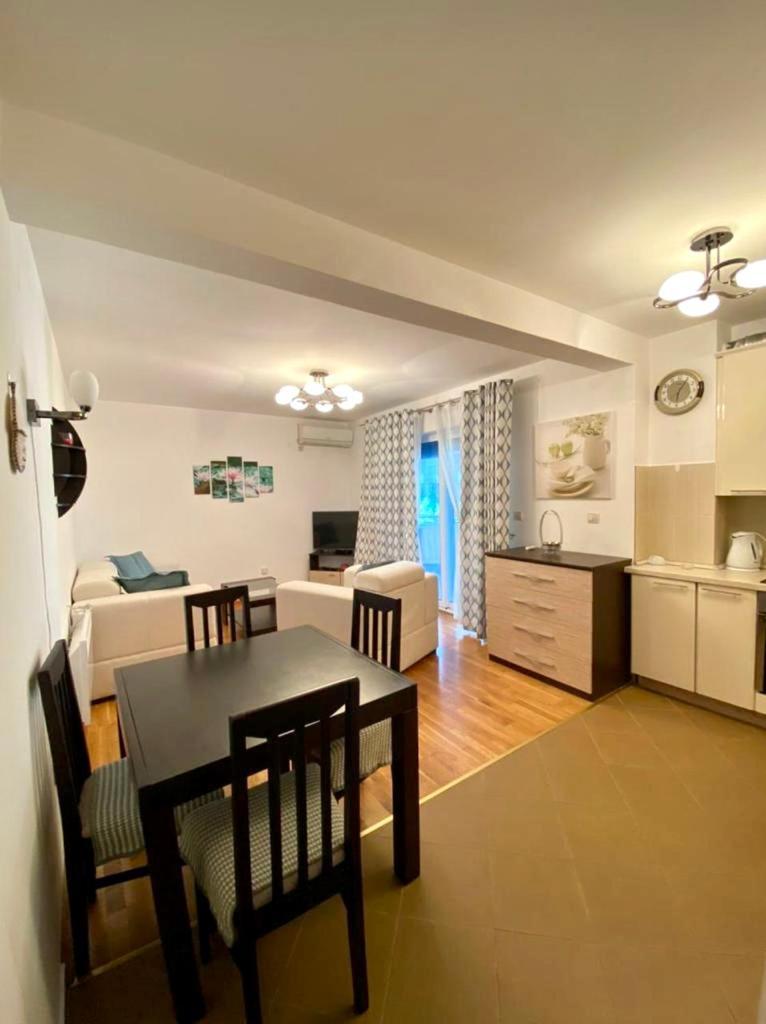 Apartment Liza Petrovac Luaran gambar